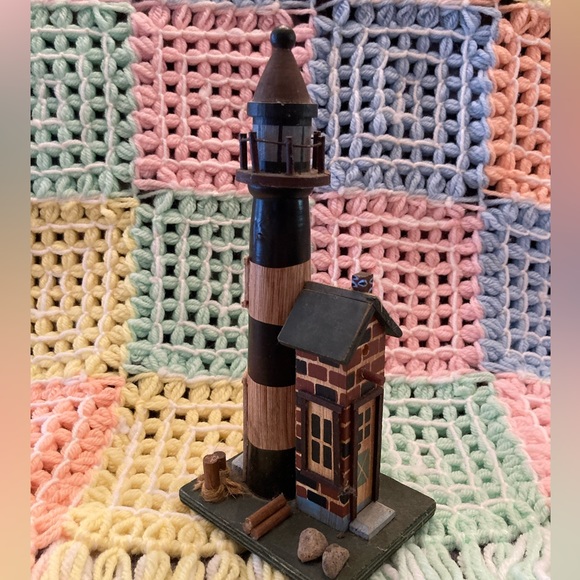 Wood Seaside Lighthouse Decor - Picture 3 of 16